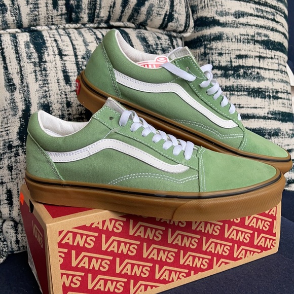 Vans WMNS Old Skool Gum Basil/True White Sneakers - Picture 7 of 16